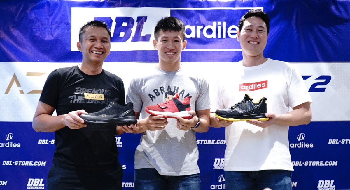 Pride2 Lengkapi Line-up DBL x Ardiles Shoes (Setelah