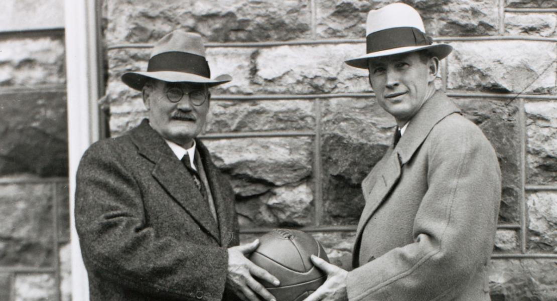 James Naismith dan Phog Allen