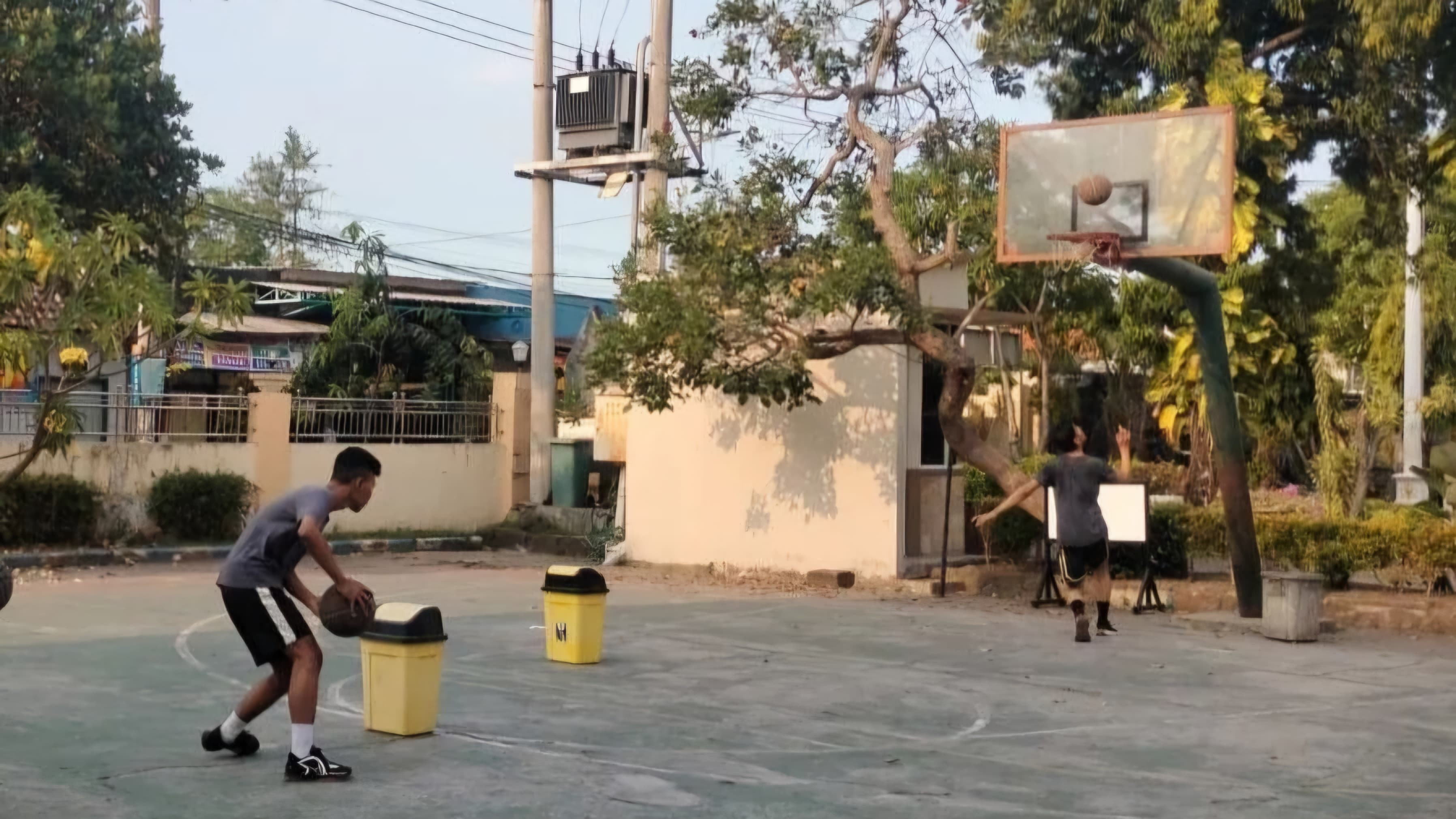 Sesi Latihan Sekawan Boys di SMAN 4 Sidoarjo