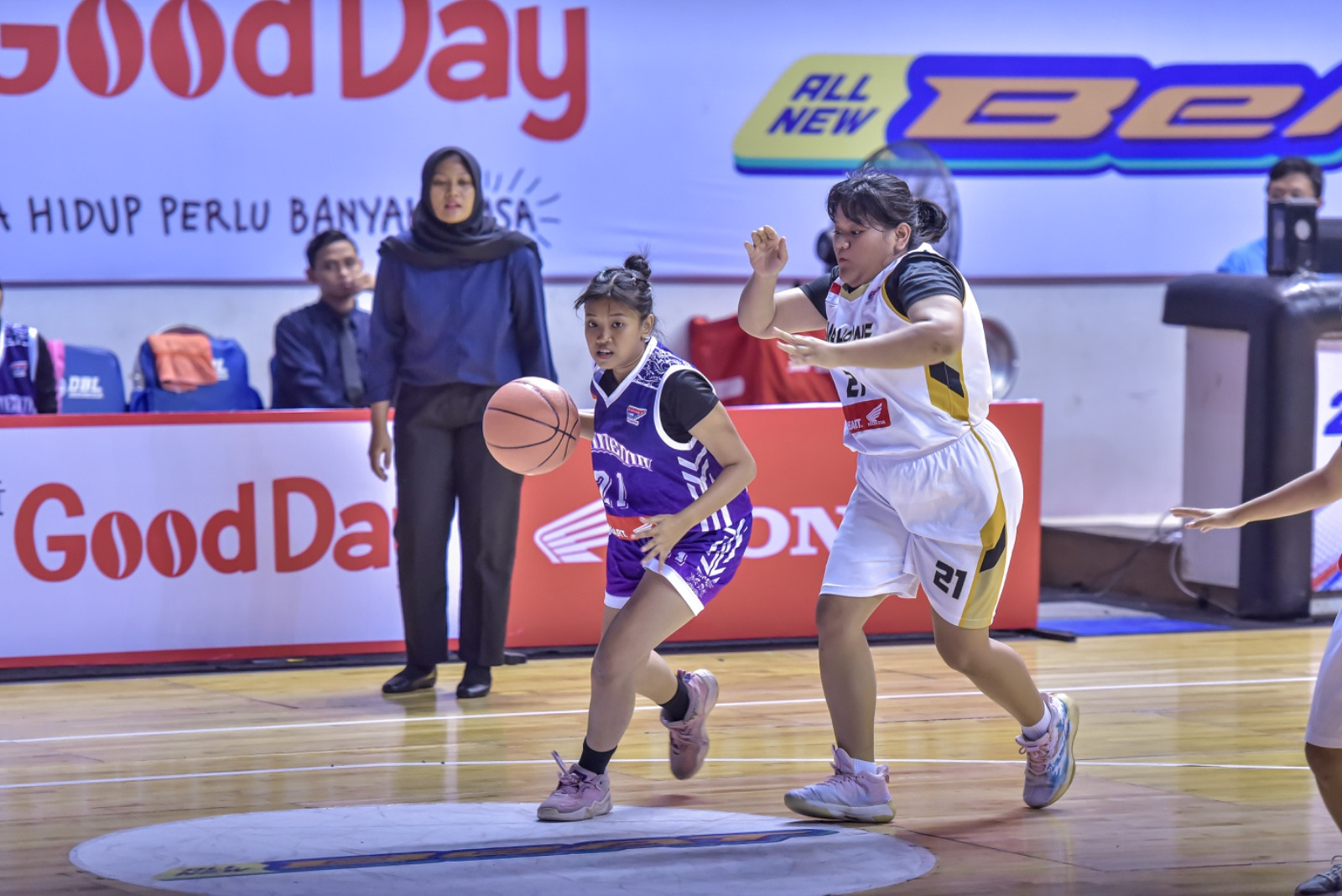 SMA Kemala Bhayangkari 1 Surabaya vs SMAN 1 Manyar Gresik