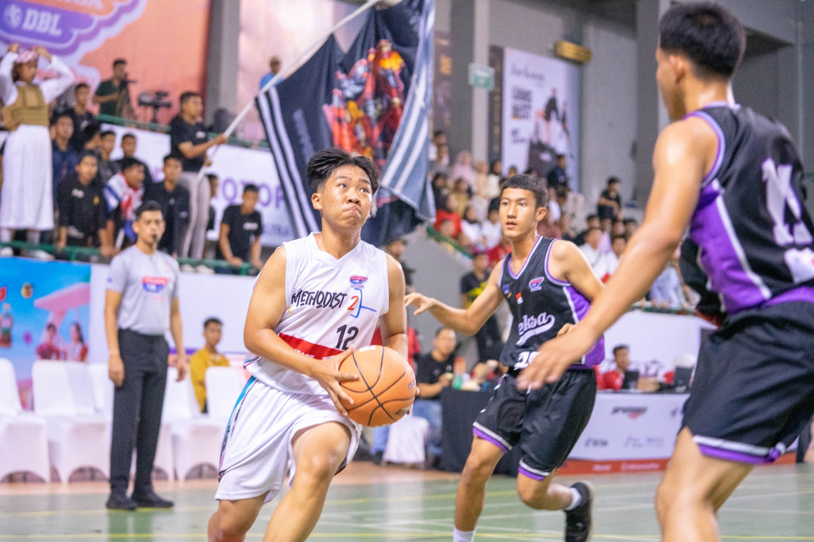 https://www.dbl.id/uploads/post/2024/08/17/Hasil DBL Palembang Putra Nexat Perkasa, Empat Belas Menang Comeback!.jpg