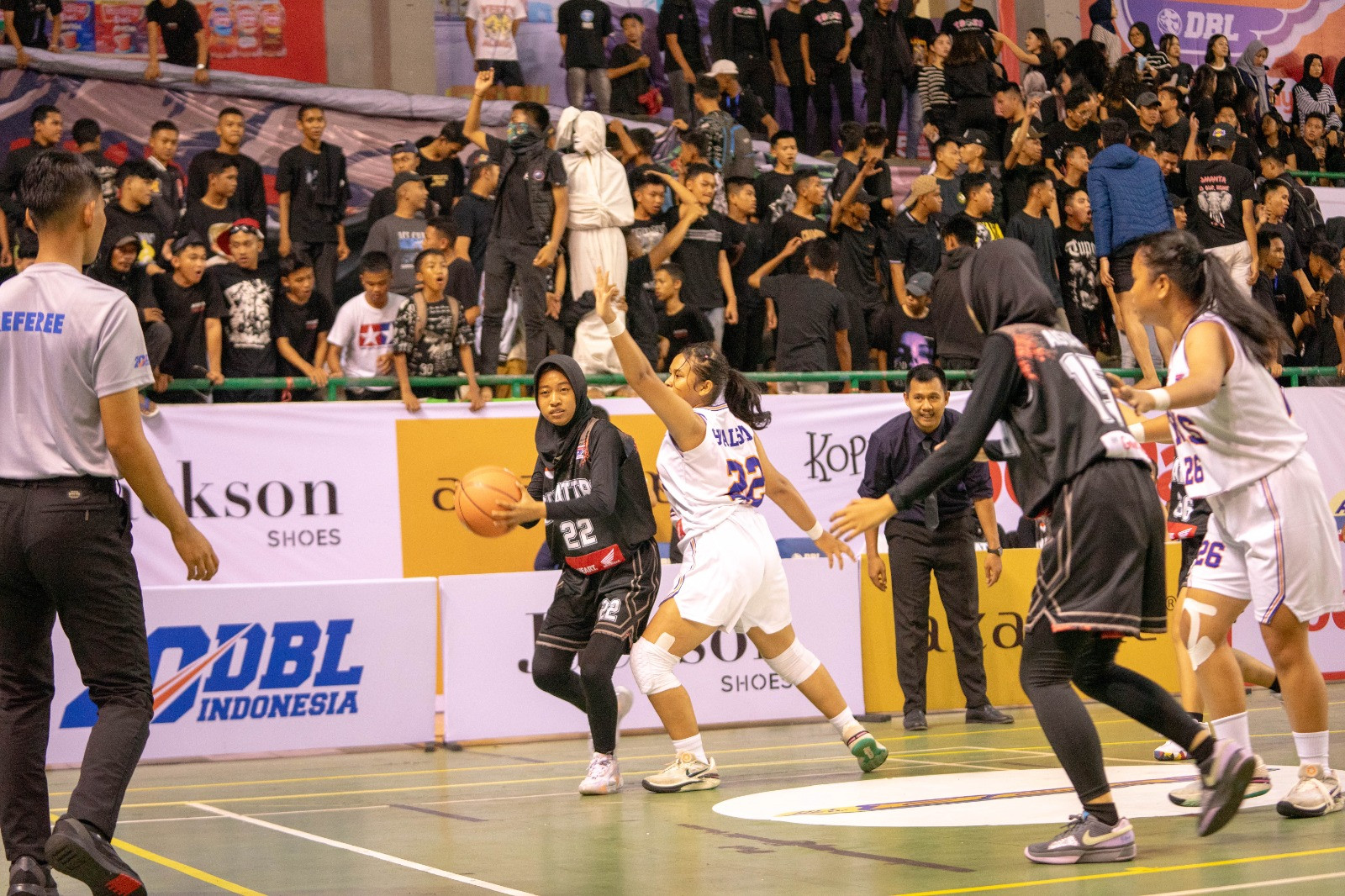 https://www.dbl.id/uploads/post/2024/08/17/Hasil DBL Palembang Putra Nexat Perkasa, Empat Belas Menang Comeback!.jpg