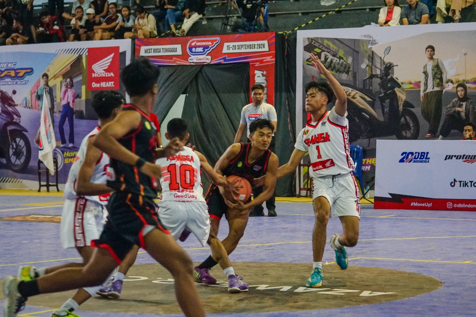 Hasil DBL Mataram Opening Party Seru, Putra Smanar Menang Epic Comeback!.jpeg