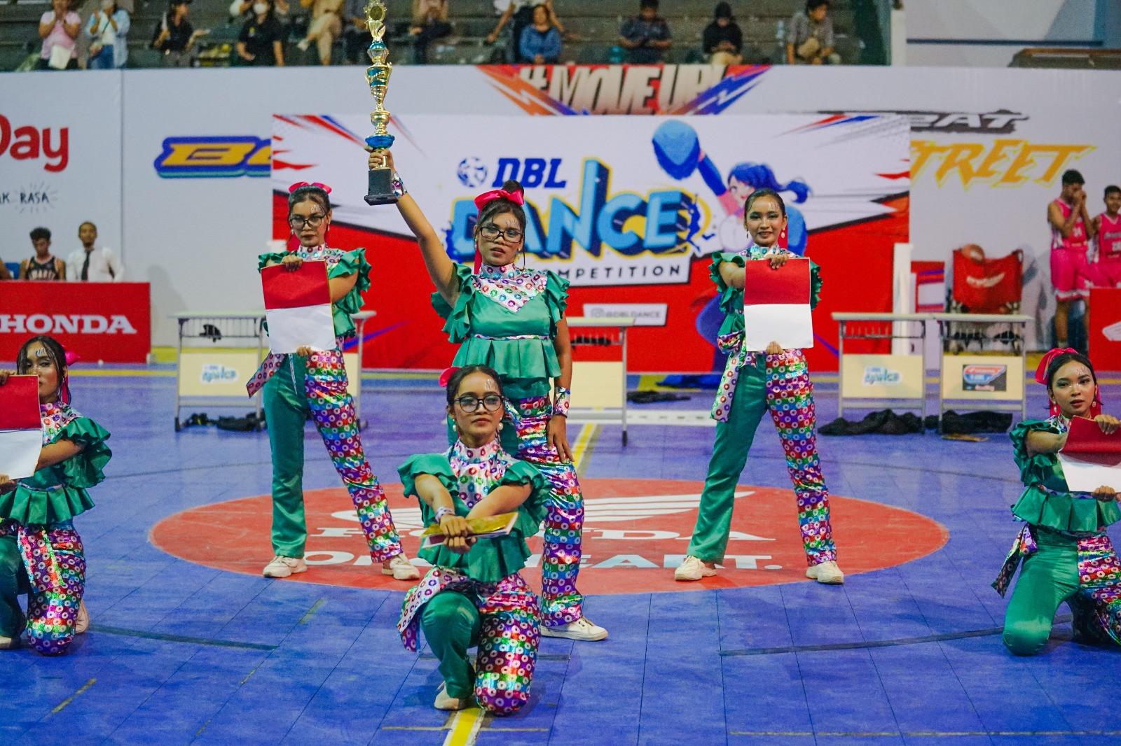 https://www.dbl.id/uploads/post/2024/09/18/Drei Dance Crew Terinspirasi dari Clash of Champions, Pesan Mendalam Elevate1.jpg