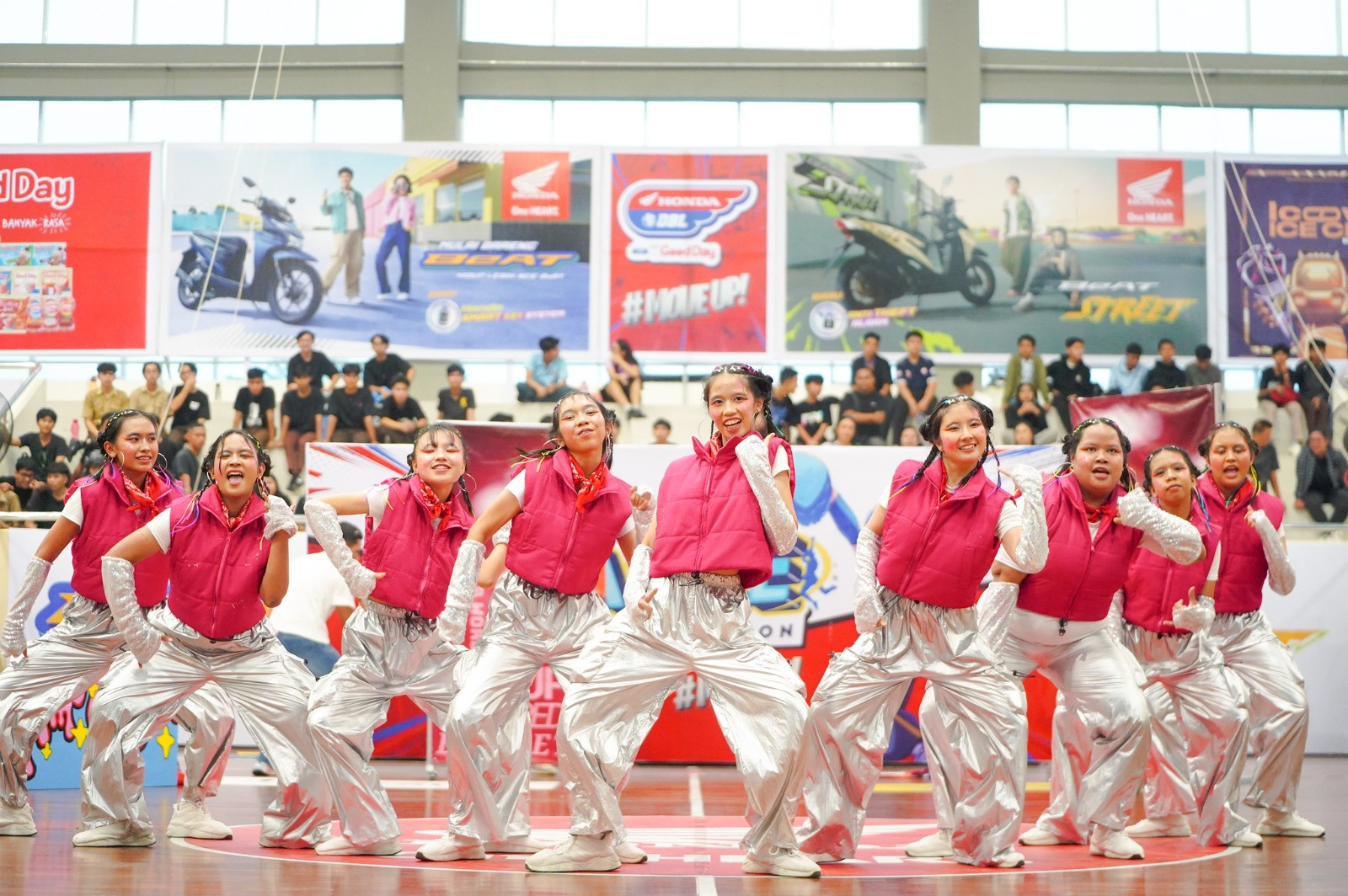 Cantik! Ini 5 Tim Dance yang Tampil Memukau di DBL Dance Competition 2024 Bogor