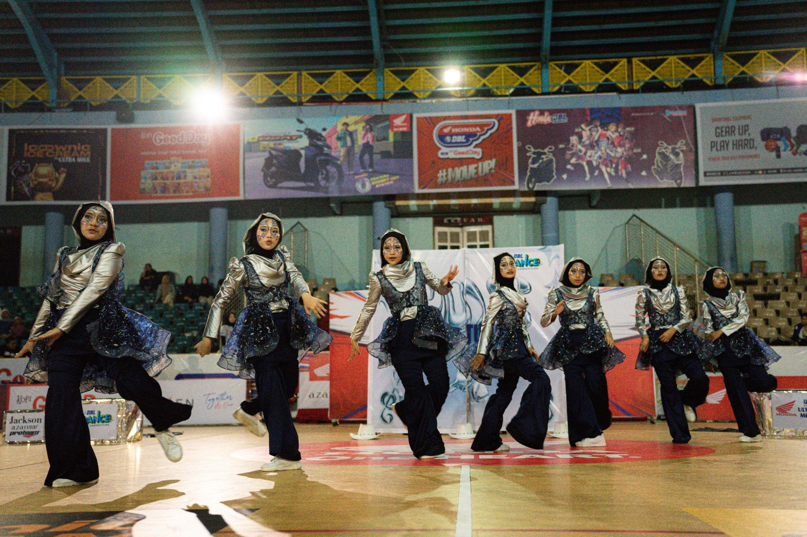 Lucu! Berikut Tiga Tim Dance yang Tampil di DBL Dance Competition seri Jambi